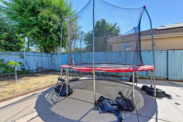 1136 Kensington Ln, Lincoln, CA 95648