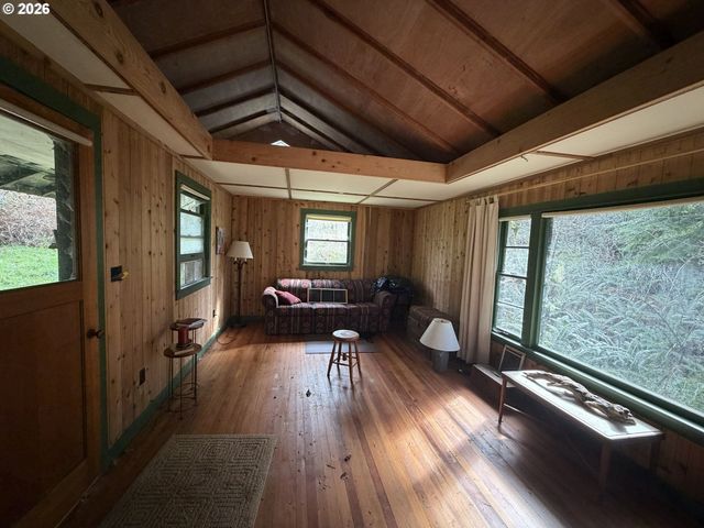 91191 LEWIS AND CLARK Rd, Astoria, OR 97103