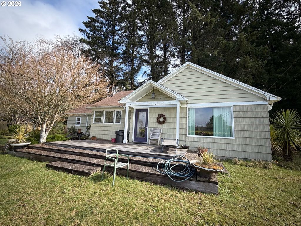 91191 LEWIS AND CLARK Rd, Astoria, OR 97103