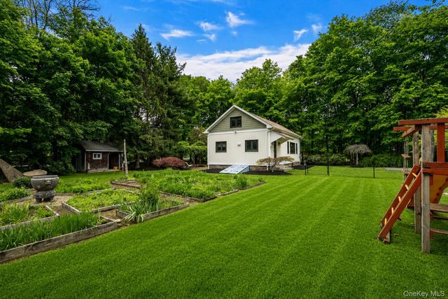 4 Clove Branch Road, Hopewell Junction, NY 12533