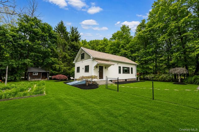 4 Clove Branch Road, Hopewell Junction, NY 12533