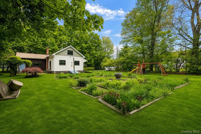 4 Clove Branch Road, Hopewell Junction, NY 12533