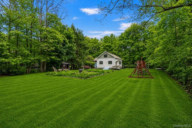 4 Clove Branch Road, Hopewell Junction, NY 12533