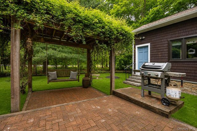 4 Clove Branch Road, Hopewell Junction, NY 12533