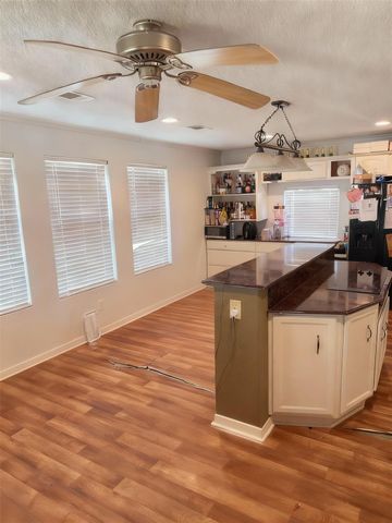 6325 Kamas Lane, Needville, TX 77461