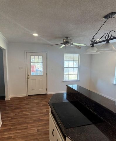 6325 Kamas Lane, Needville, TX 77461