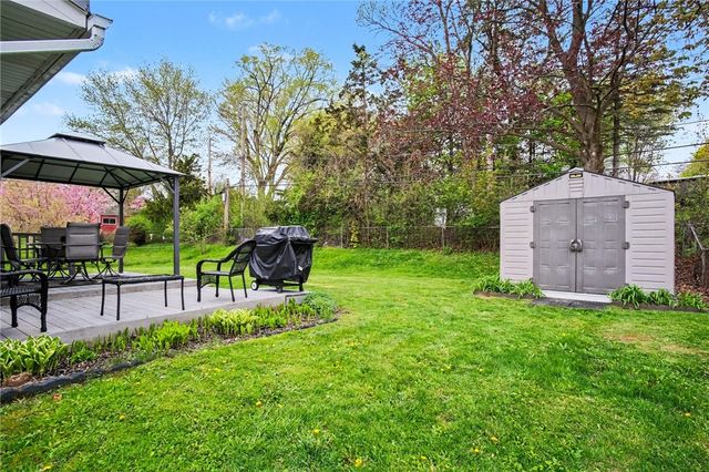41 Authors Avenue, Henrietta, NY 14467