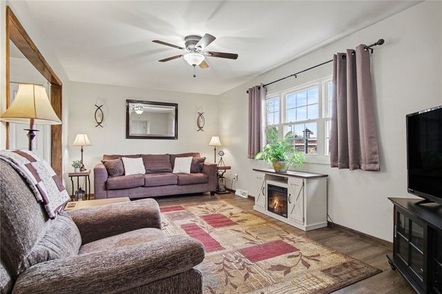 41 Authors Avenue, Henrietta, NY 14467