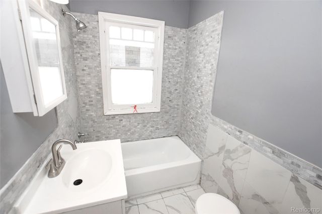 2310 Gibson Street, Flint, MI 48503