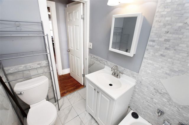 2310 Gibson Street, Flint, MI 48503