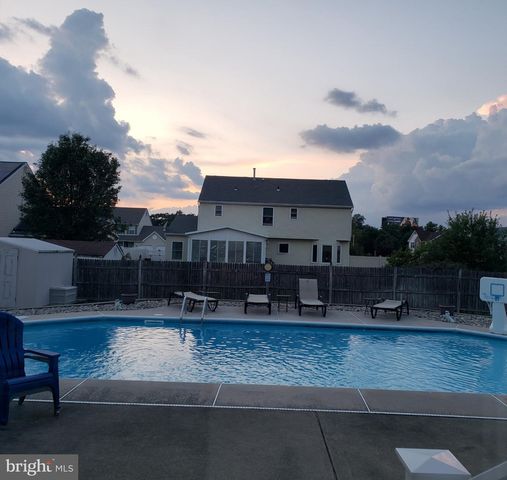 30 SAYRE DR, Sicklerville, NJ 08081