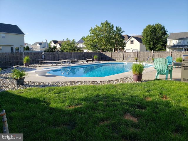 30 SAYRE DR, Sicklerville, NJ 08081