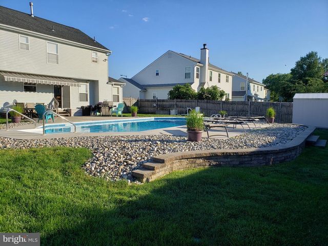 30 SAYRE DR, Sicklerville, NJ 08081