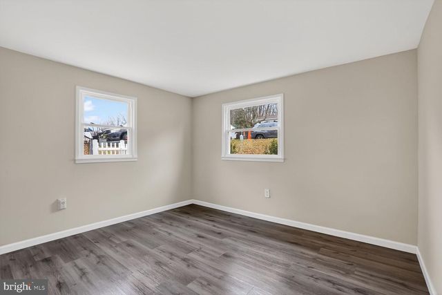 13418 HILLENDALE DR, Woodbridge, VA 22193