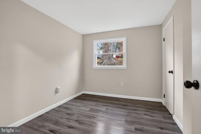 13418 HILLENDALE DR, Woodbridge, VA 22193