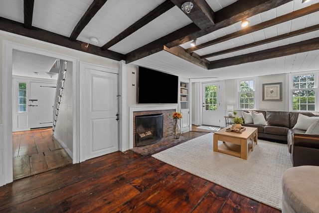 206 South St, Northborough, MA 01532