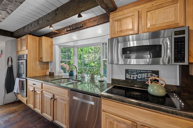 206 South St, Northborough, MA 01532