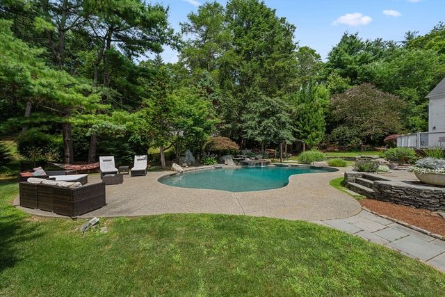206 South St, Northborough, MA 01532