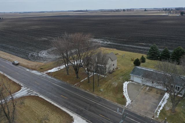 807 County Road 6, Renville, MN 56284