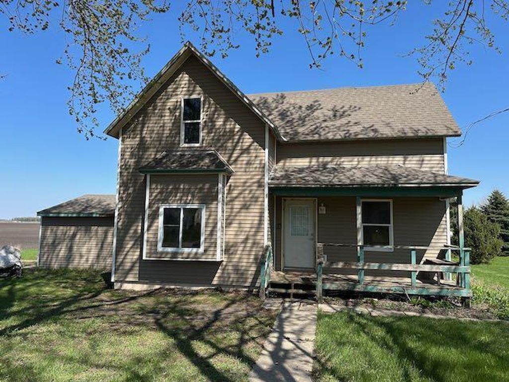 807 County Road 6, Renville, MN 56284