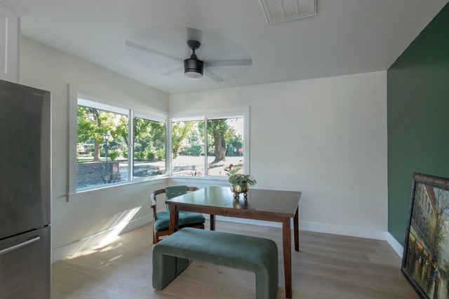 609 E Hampton, Fresno, CA 93704