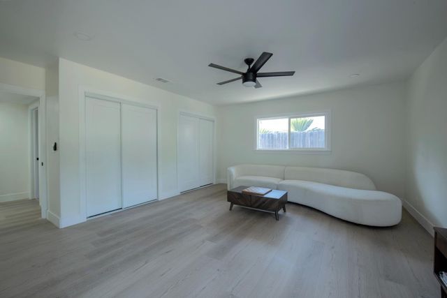 609 E Hampton, Fresno, CA 93704