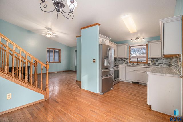 107 S Hampton Ave Avenue, Sioux Falls, SD 57110