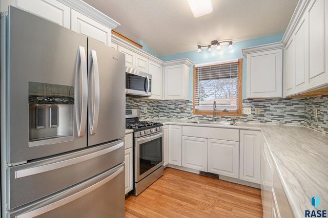 107 S Hampton Ave Avenue, Sioux Falls, SD 57110