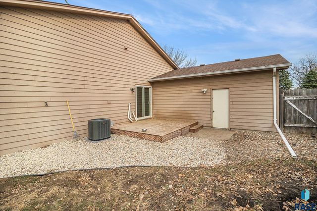 107 S Hampton Ave Avenue, Sioux Falls, SD 57110