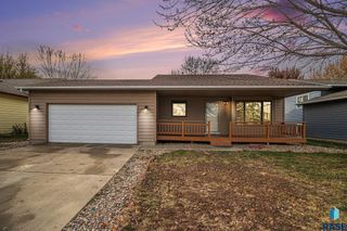 107 S Hampton Ave Avenue, Sioux Falls, SD 57110