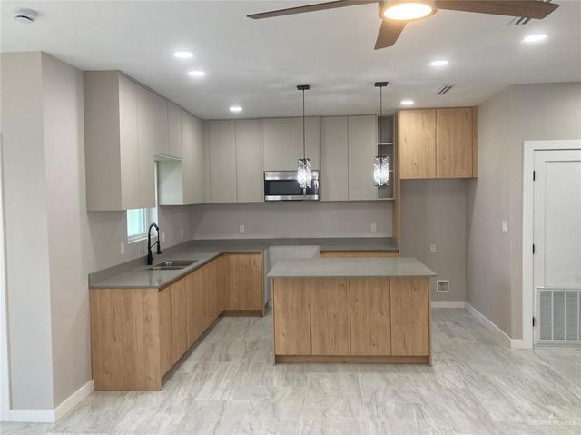 2221 Dorado Drive, Mission, TX 78573