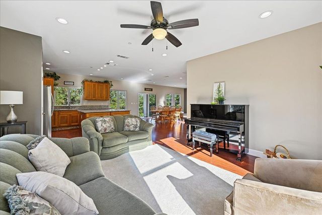 21895 One Fine Pl, Colfax, CA 95713