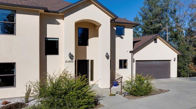 21895 One Fine Pl, Colfax, CA 95713