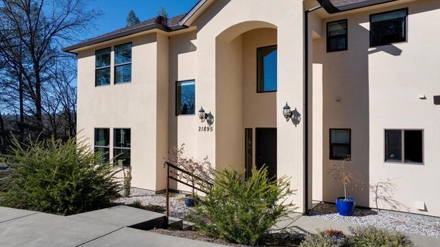 21895 One Fine Pl, Colfax, CA 95713
