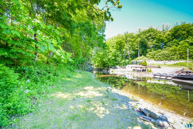 5 Bridge Road, Monroe, CT 06468