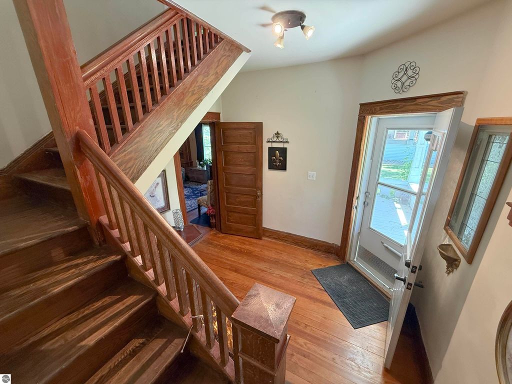 Image 11 of property listing at 405 E Saginaw, St Louis, MI 48880