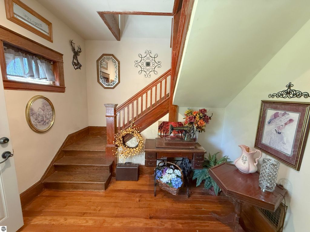Image 2 of property listing at 405 E Saginaw, St Louis, MI 48880