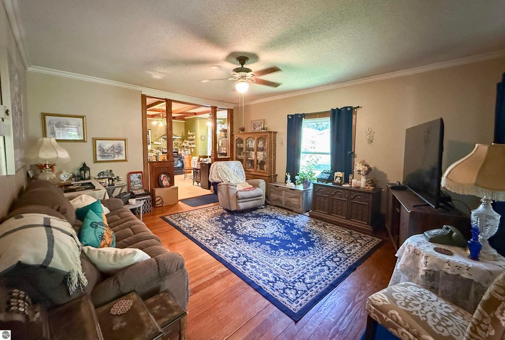 Image 3 of property listing at 405 E Saginaw, St Louis, MI 48880