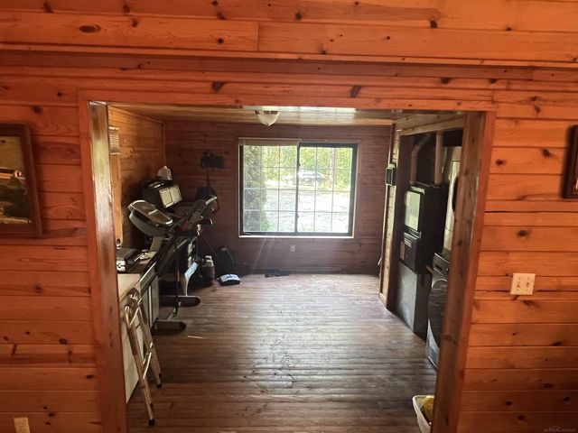 10090 Snowbowl Road, Houghton Lake, MI 48629