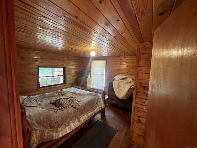 10090 Snowbowl Road, Houghton Lake, MI 48629