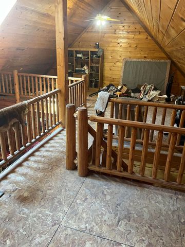 10090 Snowbowl Road, Houghton Lake, MI 48629