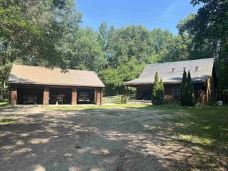 10090 Snowbowl Road, Houghton Lake, MI 48629