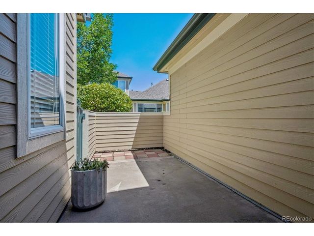 9213 W Coco Pl, Littleton, CO 80128