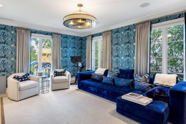 208 Sandpiper Drive, Palm Beach, FL 33480