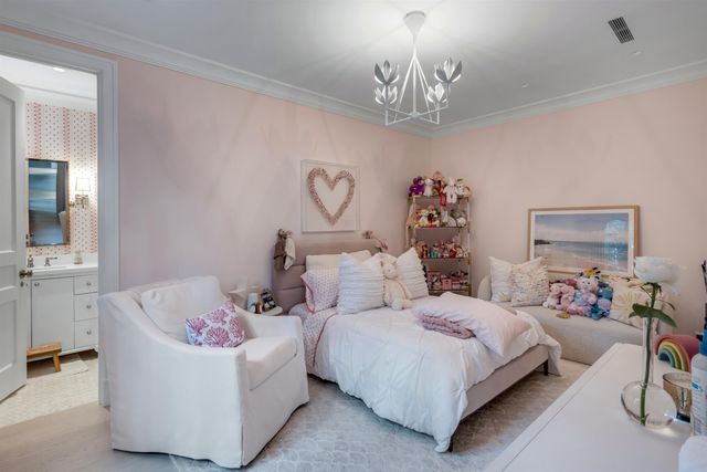 208 Sandpiper Drive, Palm Beach, FL 33480