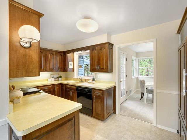 205 Oakview Road, West Saint Paul, MN 55118