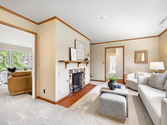 205 Oakview Road, West Saint Paul, MN 55118
