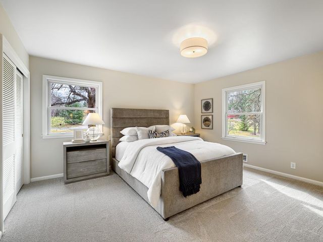 205 Oakview Road, West Saint Paul, MN 55118