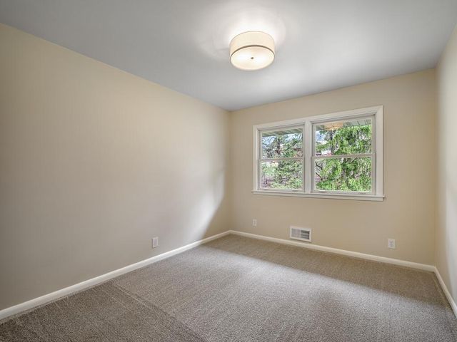 205 Oakview Road, West Saint Paul, MN 55118