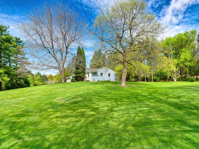 205 Oakview Road, West Saint Paul, MN 55118